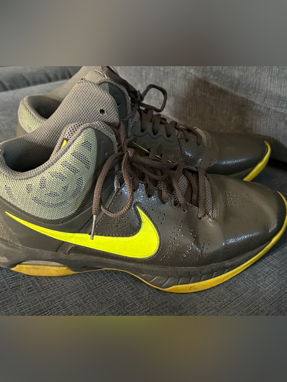 Nike Men's Air Visi Pro VI Basketball Shoes